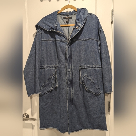 Forever 21 Denim Hooded Jean Jacket - Picture 1 of 8